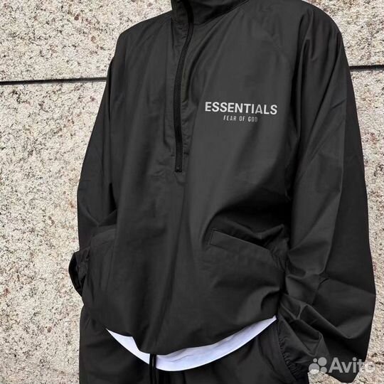 Ветровка essentials