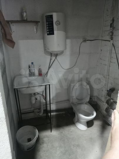 Теплое помещение, 144м², высокие потолки