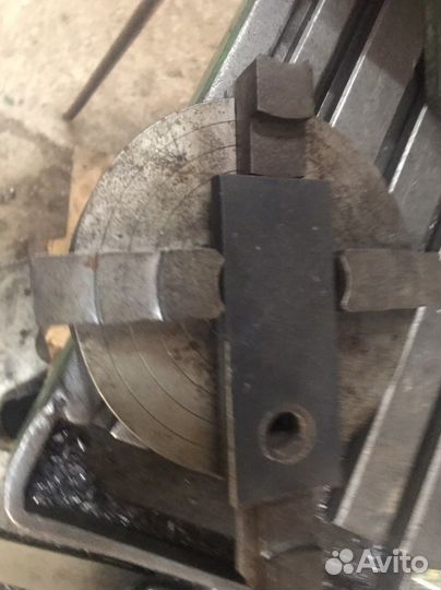 Токарный патрон четырехкулачковый