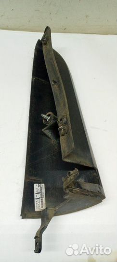 Накладка задней стойки правая LADA Largus