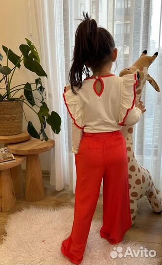 Красивый костюм