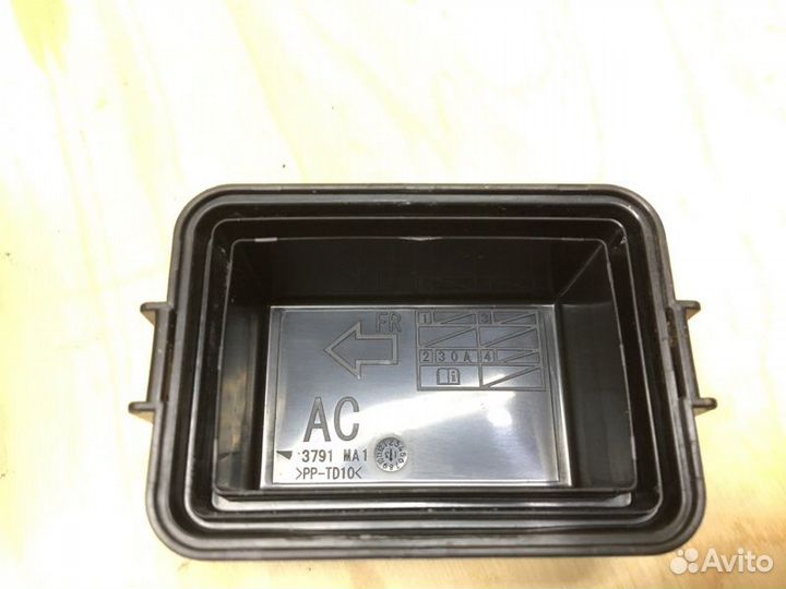 Блок реле и предохранителей Honda Stepwgn RK5 R20A