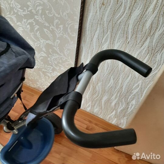 Велосипед с родительской ручкой