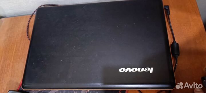Lenovo y550