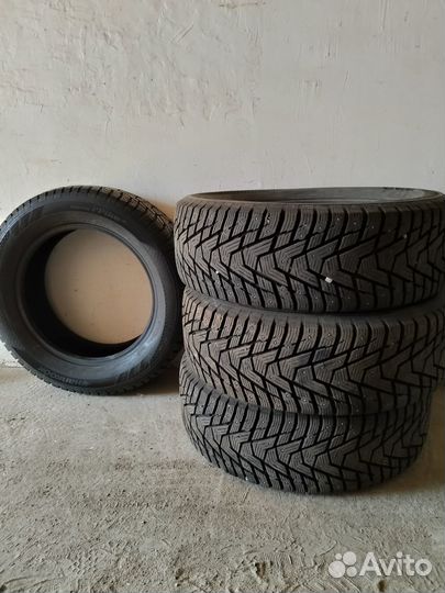 Hankook Winter I'Pike 225/60 R17