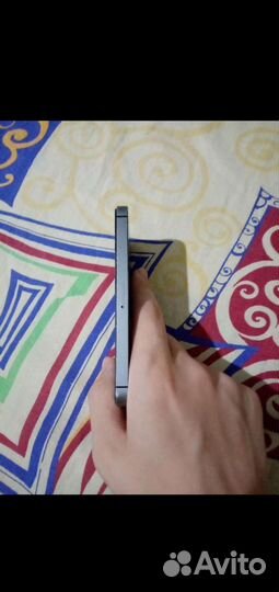 Телефон iPhone 5s