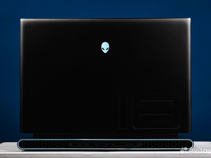 Игровой пришелец Alienware m18, i9 14th, rtx 4090