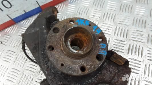 Ступица передняя правая opel corsa D (1KK19N901)