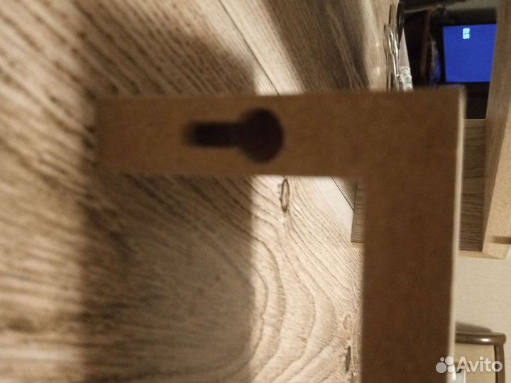 Полка навесная деревянная