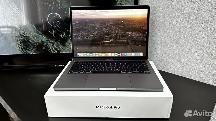 Как новый MacBook Pro 13 M2 8/512gb 17 циклов