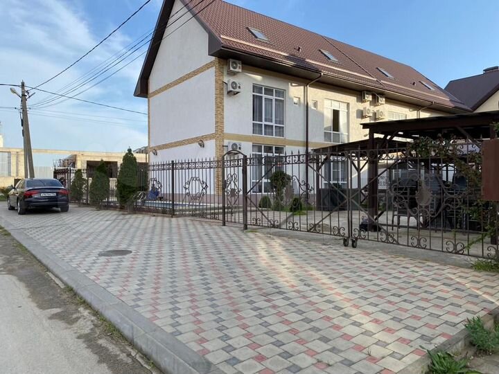 Гостиница, 700 м²