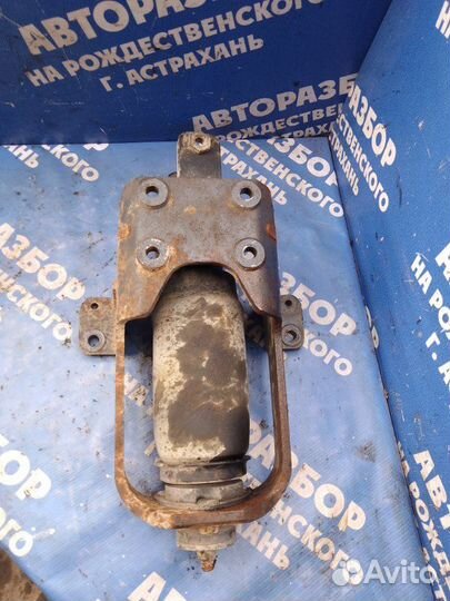 Амортизатор кабины. Scania P094Cb6X4Hz260