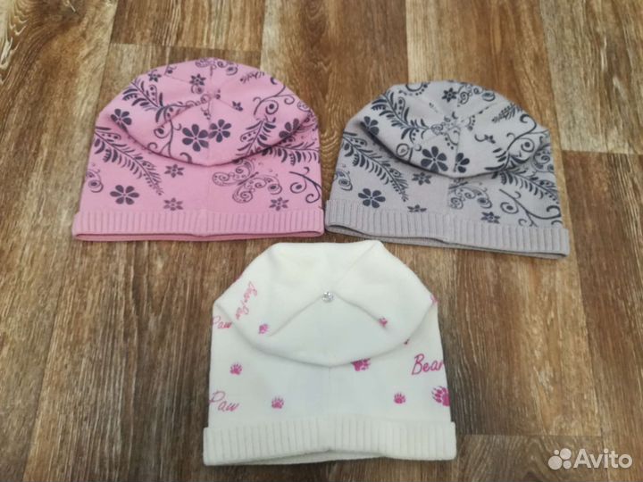 Шапки белая, серая, розовая. За 1 шт
