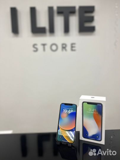 iPhone X, 256 ГБ