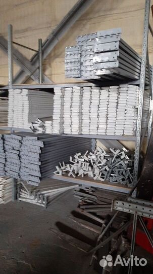 Стелажи палетные б/у и консольные для склада