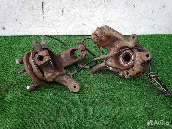 Поворотный кулак Ford Fiesta MK4 рестайлинг