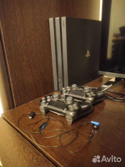 Sony PlayStation 4 Pro 1000 гб