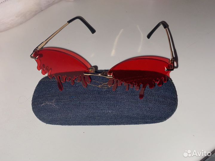 Яркие очки в идеальном состоянии+футляр