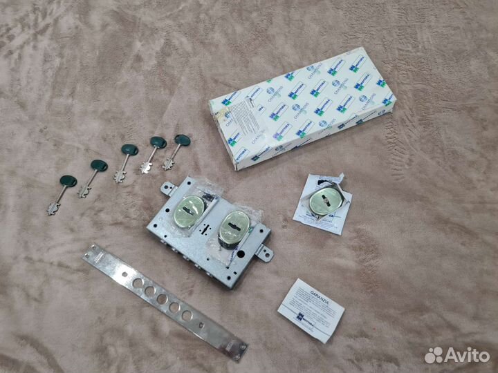 Замок врезной сувальдный