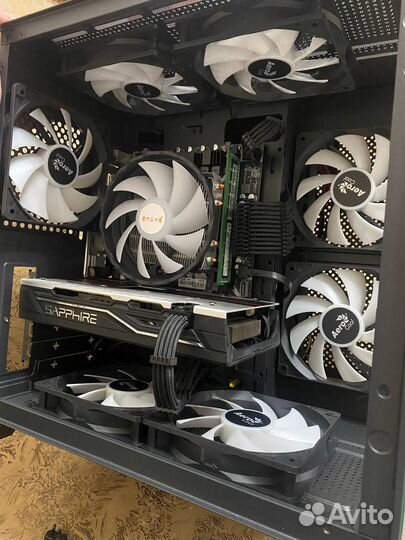 Мощный игровой компьютер Кубик