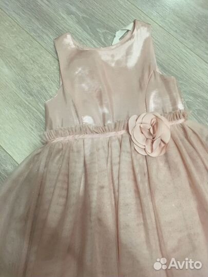 Платье праздничное доя девочки 104