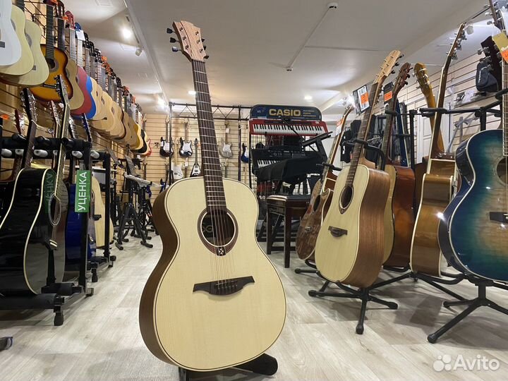 Акустическая гитара LAG T70A