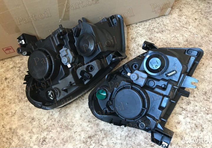 Фара новая (1шт) Nissan Qashqai (J10) 2006-2010