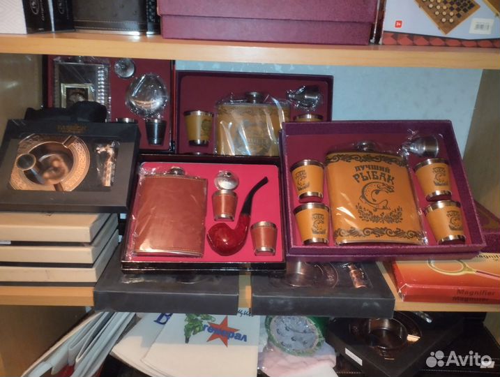 Фляжка с стопками