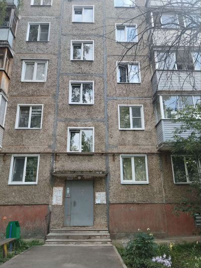 2-к. квартира, 44 м², 2/5 эт.