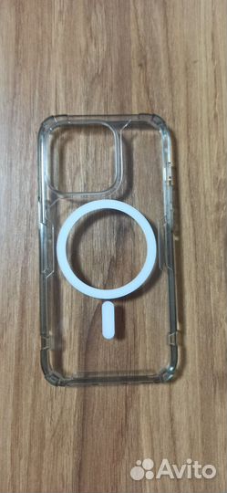 Чехол на iPhone 13