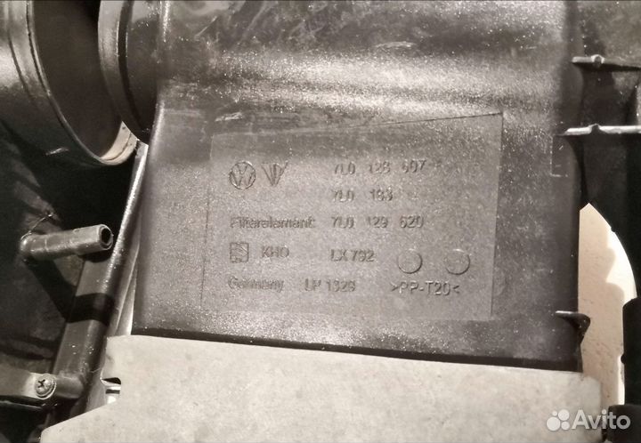 Корпус воздушного фильтра Porsche Cayenne 4.5