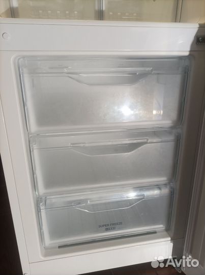 Холодильник бу indesit