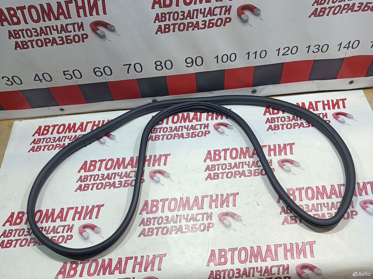 Уплотнитель двери задней левой Джили Кулрей SX11