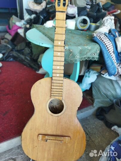 Гитара неисправная