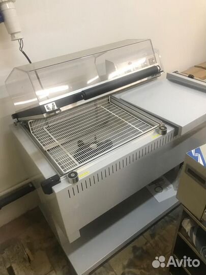 Термоусадочный упаковочный аппарат