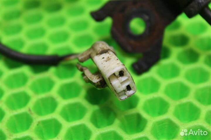 Датчик abs передний правый Suzuki Grand Vitara