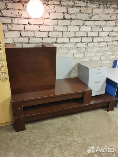 Тумба, подставка скамья