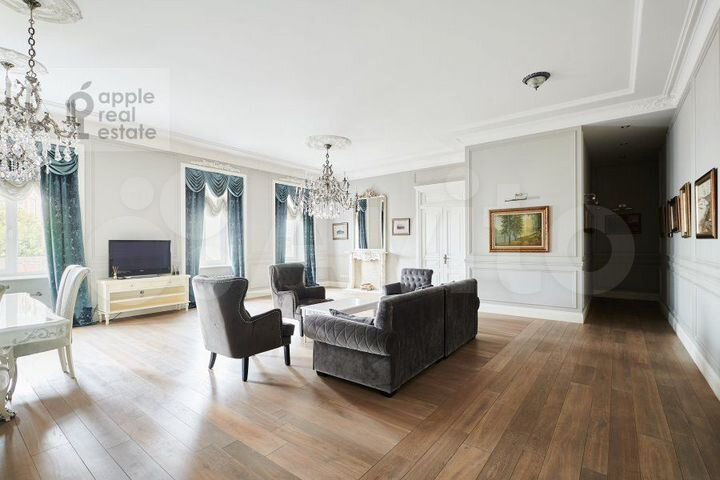 5-к. квартира, 200 м², 3/6 эт.