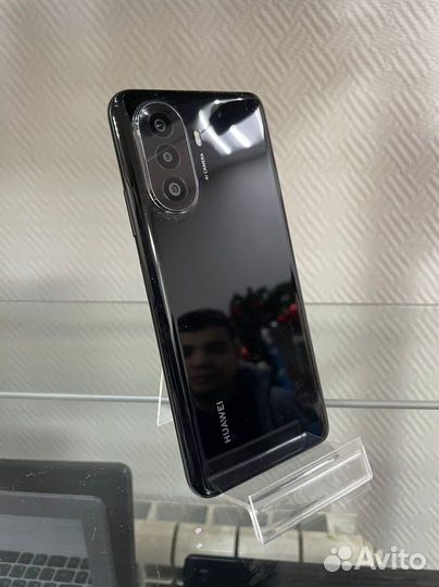 Смартфон Huawei Nova Y70 4/64