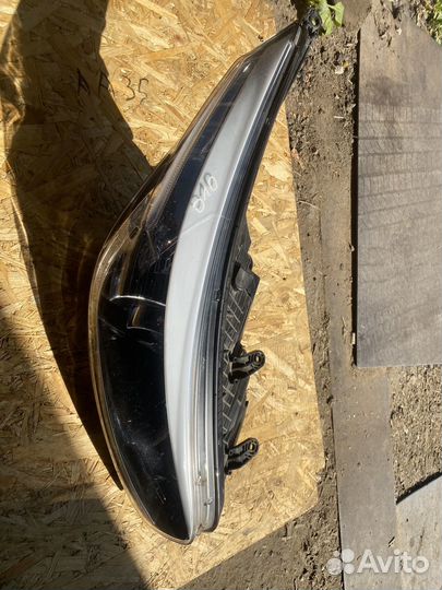 Фара правая ксенон Kia Ceed 2 JD