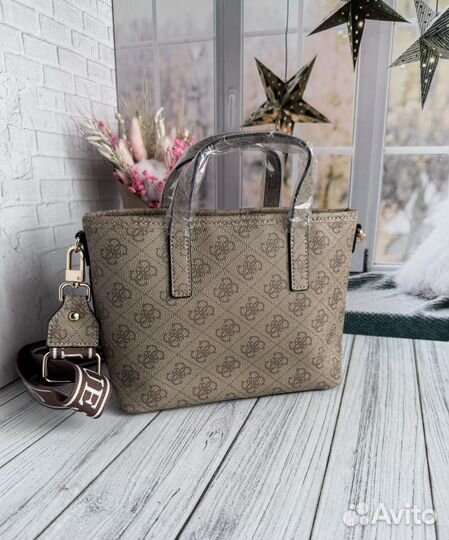 Сумка женская Guess 3 в 1 guess latona mini tote