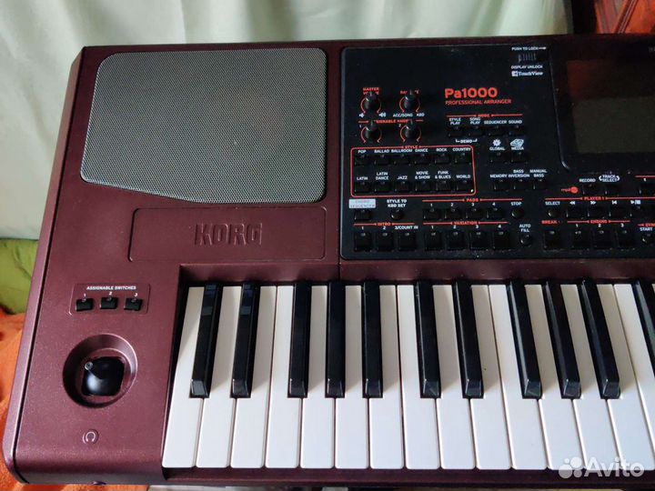 Синтезатор Korg pa 300-600