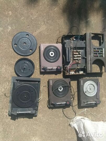 Проигрыватель винила на запчасти
