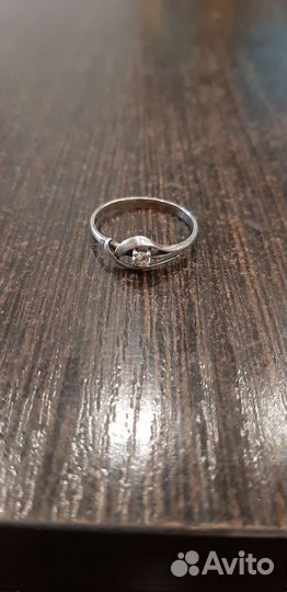 Серебряное кольцо с фианитом