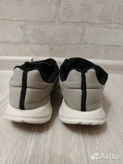 Кроссовки adidas 35