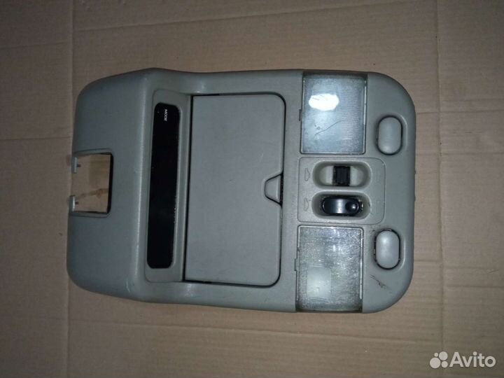 Nissan Patrol y61 Центральный плафон салона