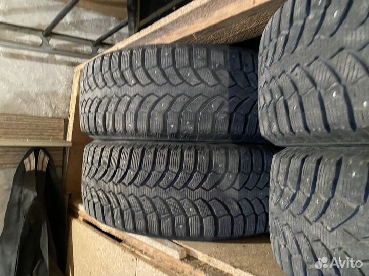 Bridgestone Sneaker 225/60 R17