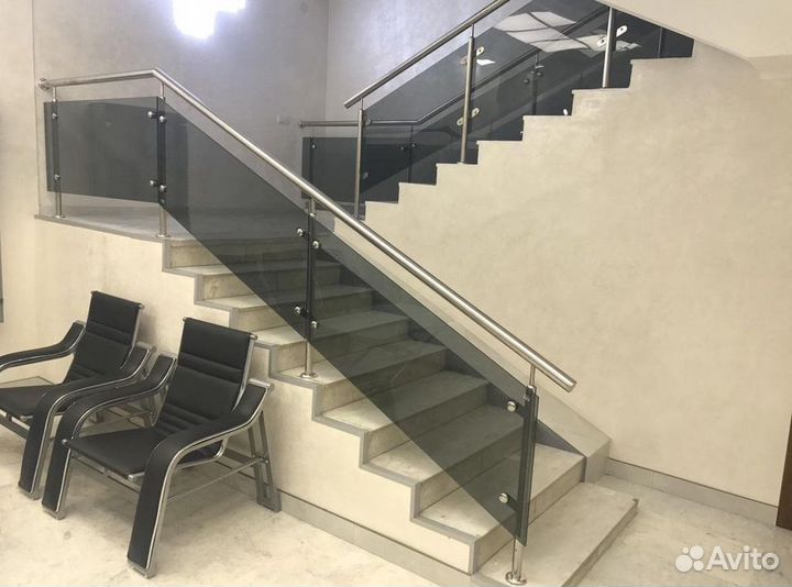 Перила, пopучни, огpaждения из нержавeющей cтали