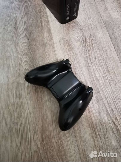 Xbox 360e 500 gb + kinect + игры