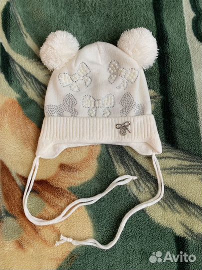 Шапки д/с на девочку 46-48размер